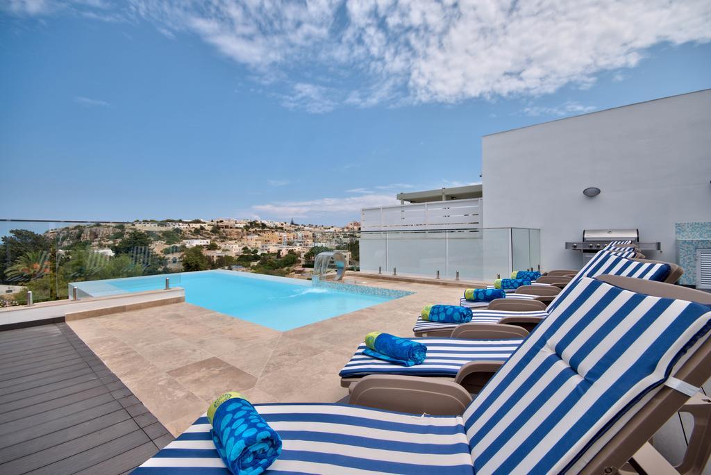 Villa Gaia - Sunset Views, Indoor Heated Pool, Sauna And Games Room Mellieħa Екстериор снимка