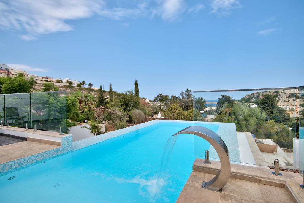 Villa Gaia - Sunset Views, Indoor Heated Pool, Sauna And Games Room Mellieħa Екстериор снимка